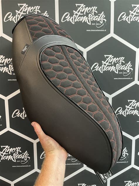 custom zadel zip